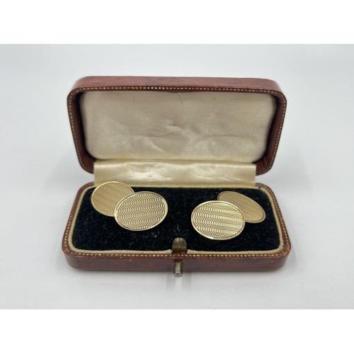 1086 - A pair of hallmarked Birmingham 9ct gold cufflinks, dated 1958 - approx. gross weight 6.34 grams