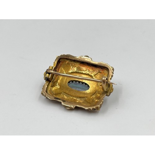 1089 - A late 19th/early 20th century yellow metal seed pearl and aquamarine pin brooch - approx. gross wei... 