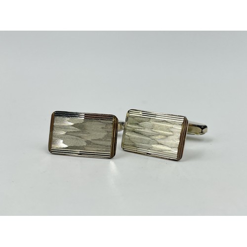 1094 - A pair of .925 silver cufflinks - approx. gross weight 8.1 grams