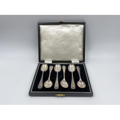 1161 - A cased set of six hallmarked Birmingham silver coffee spoons, dated 1961 - approx. gross weight 76 ... 