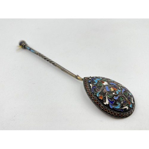 1172 - An early 20th century Russian .84 Zolotnik silver and enamel spoon - approx. gross weight 27 grams a... 