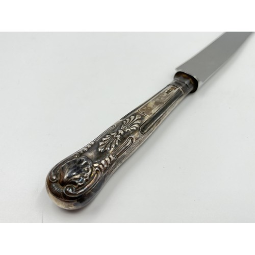 1174 - A Cooper Bros & Sons Ltd hallmarked Sheffield silver handled cake knife, dated 1974 - approx. 26cm l... 