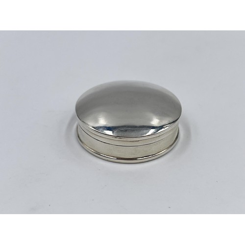 1182 - A hallmarked .925 silver circular pill box, stamped CME - approx. gross weight 12.8 grams and 3.5 di... 