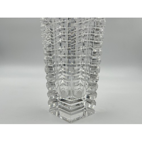 205 - A Da Vinci Miraggio crystal vase - approx. 26cm high