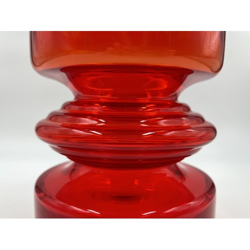 219 - A mid 20th century red studio glass vase - approx. 18cm high x 12cm diameter