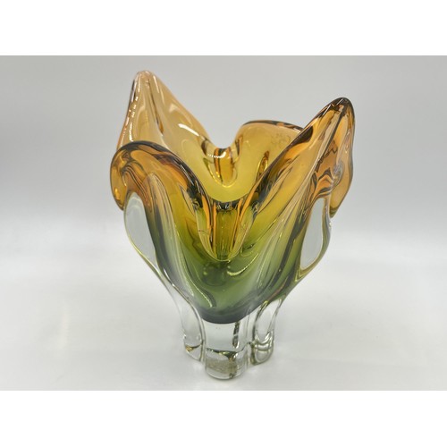 220 - A 1960s Josef Hospodka art glass cat head vase - approx. 19cm high