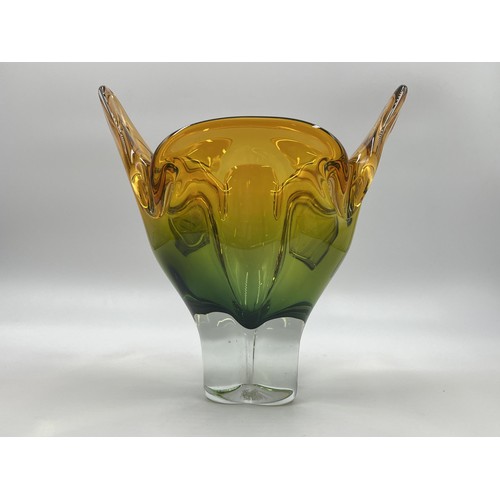 220 - A 1960s Josef Hospodka art glass cat head vase - approx. 19cm high