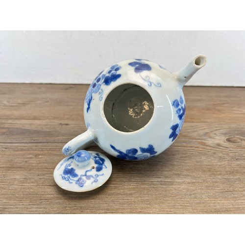 278 - Eight pieces of Oriental ceramics to include Chinese blue and white teapot, Japanese Satsuma bud vas... 