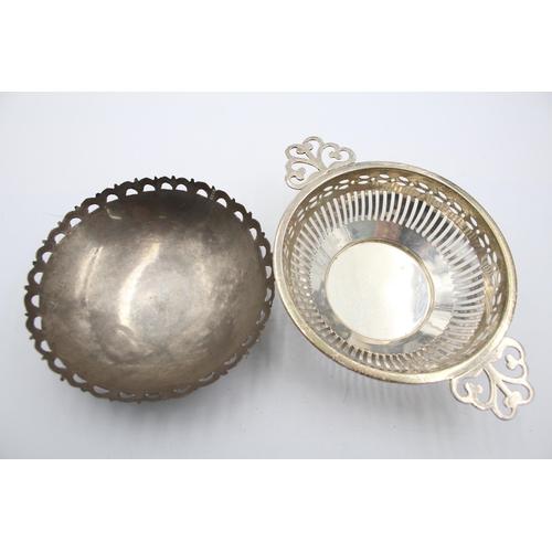 1303 - Two vintage silver dishes, one .830 and one .925 - approx. gross weight 57 grams