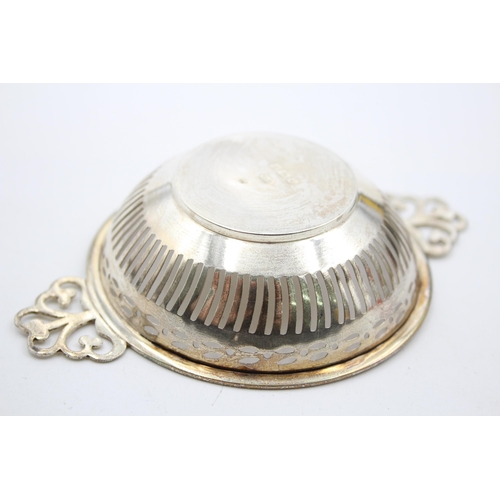 1303 - Two vintage silver dishes, one .830 and one .925 - approx. gross weight 57 grams