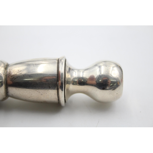 1311 - A Victorian hallmarked Birmingham silver shaving brush, dated 1900 - approx. gross weight 39 grams a... 