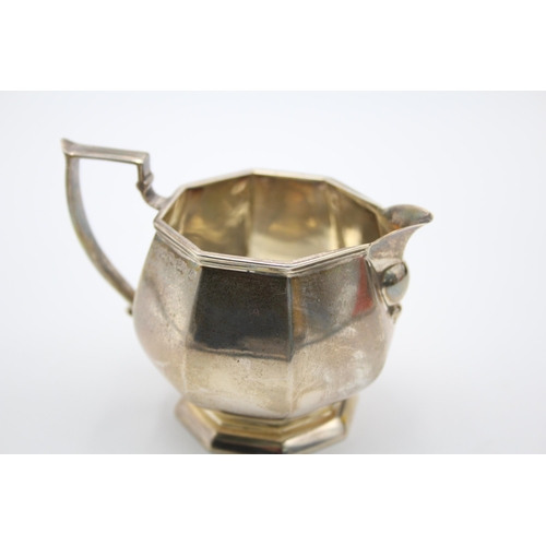 1316 - An Edwardian William Devenport hallmarked Birmingham silver cream jug, dated 1904 - approx. gross we... 