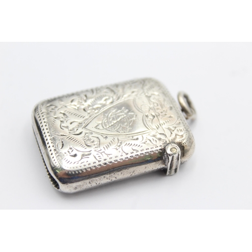 1321 - An Edwardian Henry Charles Freeman hallmarked Birmingham silver vesta case, dated 1905 - approx. gro... 