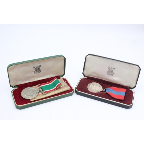 1354 - Two boxed medals, one Women's Voluntary Service and one Elizabeth II Imperial Service