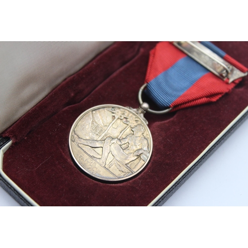 1354 - Two boxed medals, one Women's Voluntary Service and one Elizabeth II Imperial Service