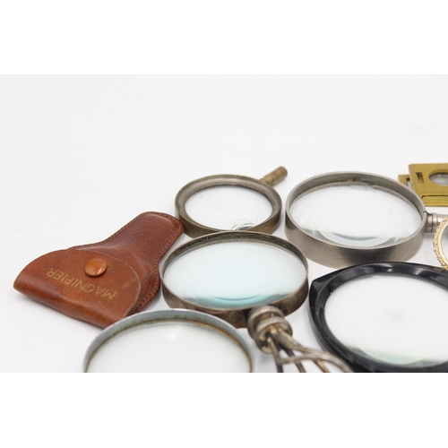 1373 - Fifteen vintage magnifying glasses