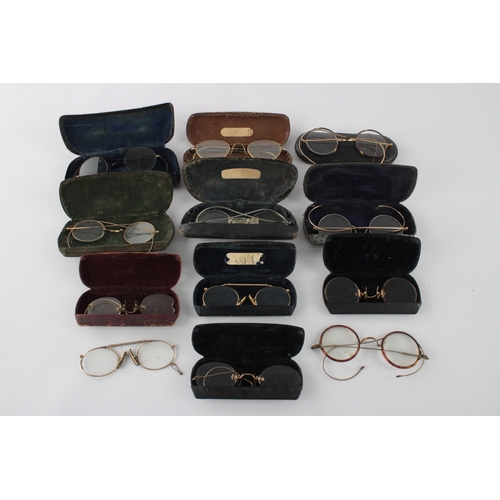 1375 - Thirteen pairs of antique and vintage spectacles