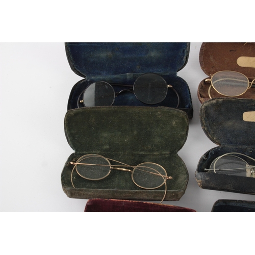 1375 - Thirteen pairs of antique and vintage spectacles