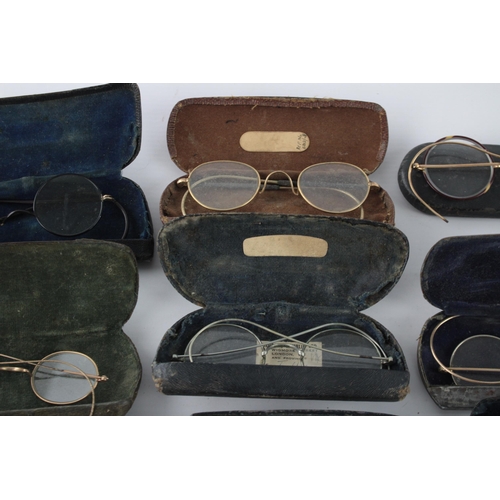 1375 - Thirteen pairs of antique and vintage spectacles