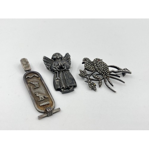 1237 - Three pieces of white metal and sterling silver jewellery to include .925 silver marcasite bird broo... 