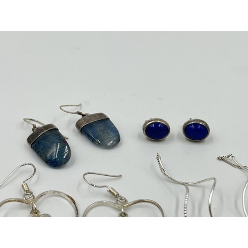 1239 - A collection of .925 silver earrings to include lapis lazuli etc.