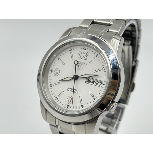 1267 - A Seiko 5 automatic men's wristwatch - ref no. 7S26-02W0