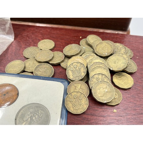 1365 - A large collection of British coins to include nineteen .925 silver threepences, four .500 silver th... 