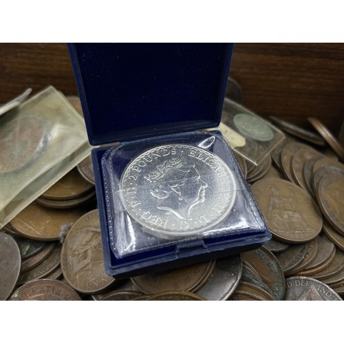 1365 - A large collection of British coins to include nineteen .925 silver threepences, four .500 silver th... 