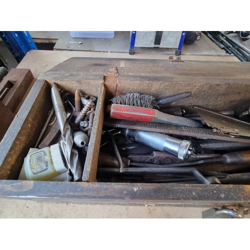 789 - An early 20th century stained pine toolbox containing a large quantity of vintage hand tools to incl... 