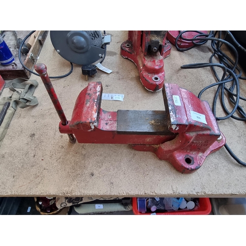 826 - A Woden 186B/3 bench vice