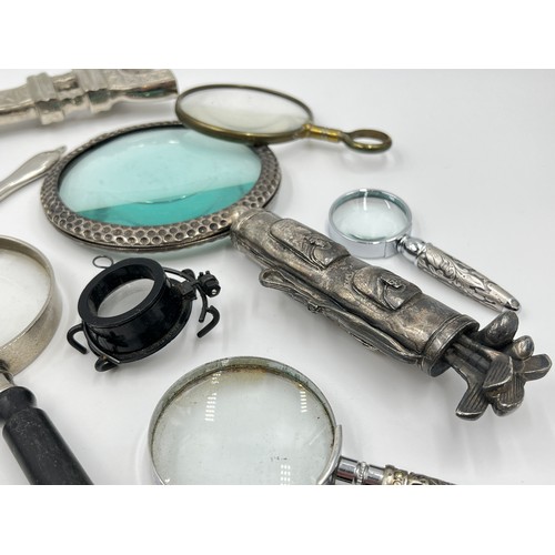 1372 - Fifteen vintage magnifying glasses