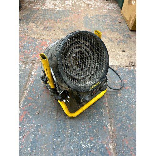 844 - A Stanley ST-52-Z41-E electric fan heater