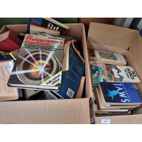 924 - Five boxes containing books, Philips citrus press, kitchenware etc.