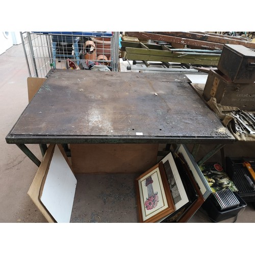 833 - A vintage heavy gauge steel welding table - approx. 82cm high x 130cm wide x 110cm deep