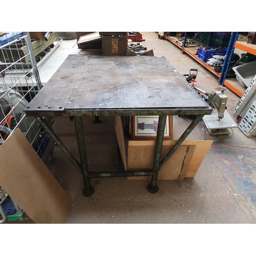 833 - A vintage heavy gauge steel welding table - approx. 82cm high x 130cm wide x 110cm deep