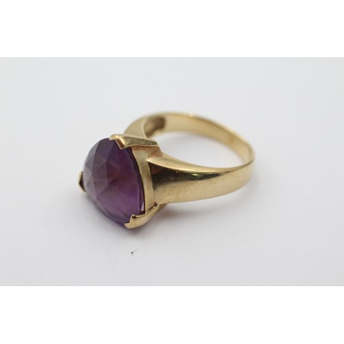 1120 - A 9ct gold trillion cut amethyst solitaire ring, size P½ - approx. gross weight 6.2 grams