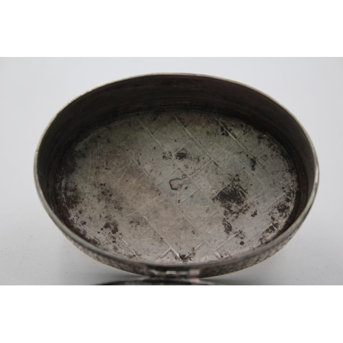 1305 - An .800 silver oval snuff box - approx. gross weight 71 grams and 8cm diameter