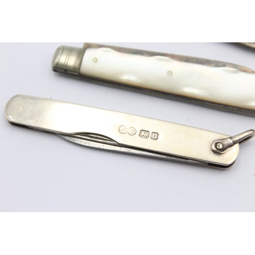 1306 - Three hallmarked sterling silver pocket knives, two with mother of pearl handles - approx. gross wei... 