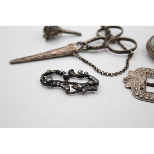 1308 - Six antique and vintage silver ladies vanity items to include scissors, compact etc. - approx. gross... 