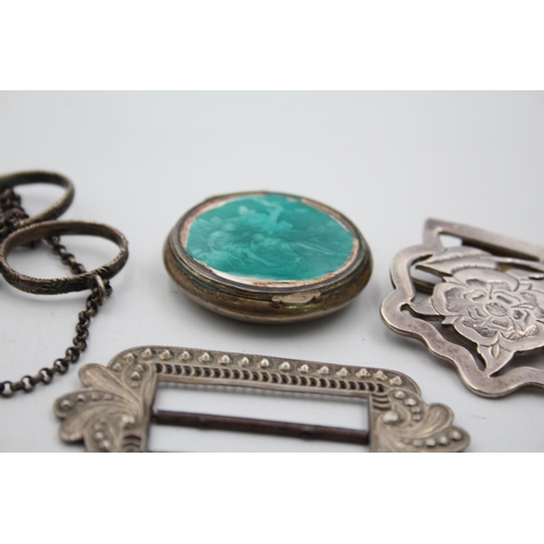 1308 - Six antique and vintage silver ladies vanity items to include scissors, compact etc. - approx. gross... 