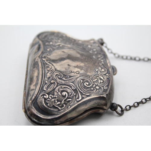 1322 - An Edwardian Davis, Moss & Co hallmarked Birmingham silver lady's purse, dated 1910 - approx. gross ... 