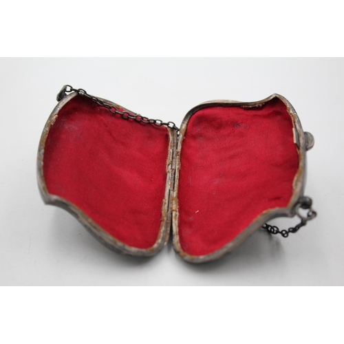 1322 - An Edwardian Davis, Moss & Co hallmarked Birmingham silver lady's purse, dated 1910 - approx. gross ... 