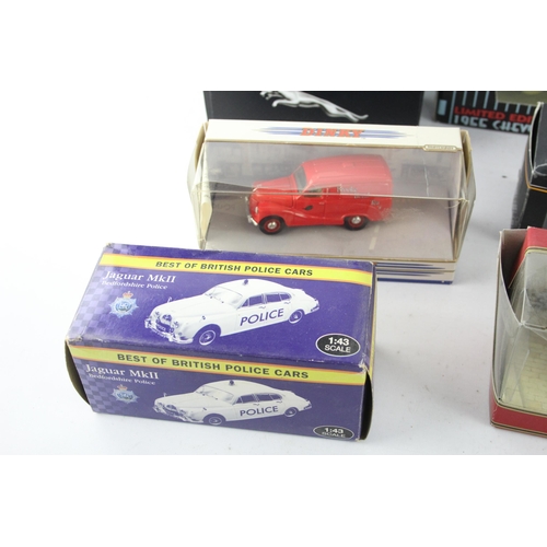 337 - A collection of vintage boxed diecast model vehicles to include Gearbox Chevy Bel Air, Dinky, Matchb... 