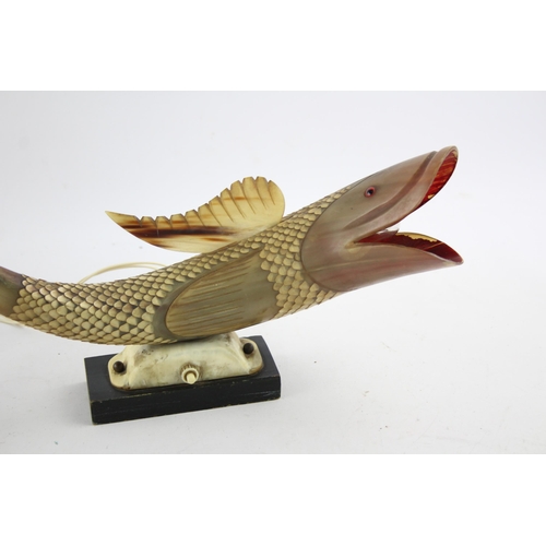 543 - A mid 20th century carved horn fish table lamp - approx. 24cm high x 45cm long