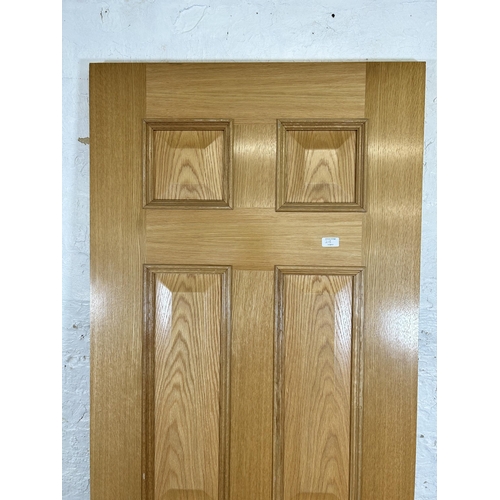 20B - A modern oak interior door - approx. 199cm high x 77cm wide