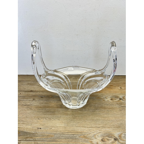 210 - An Art Vannes France crystal glass twin handled centre piece bowl - approx. 39cm high x 31cm wide