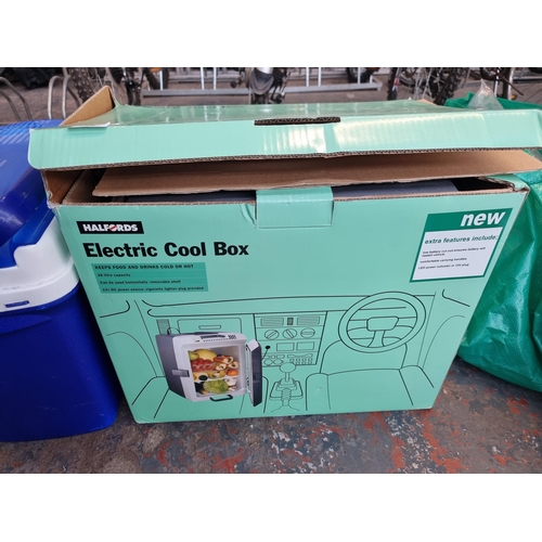 807 - Two electric cool boxes, one boxed Halfords and one Ezetil