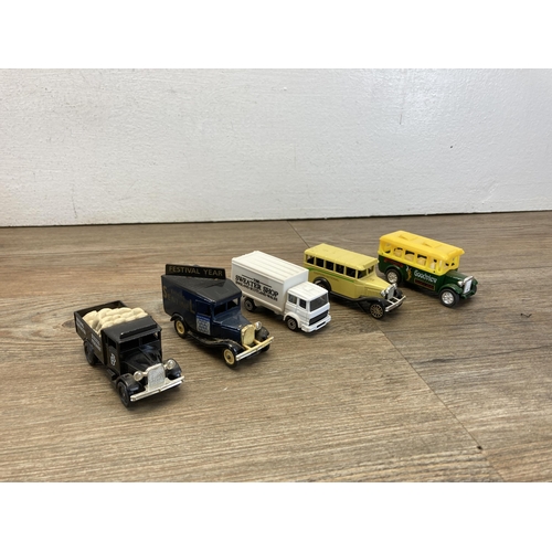 312 - A collection of diecast model vehicles Corgi Morris truck, Matchbox Learjet, Corgi Jaguar XJ-S etc. ... 