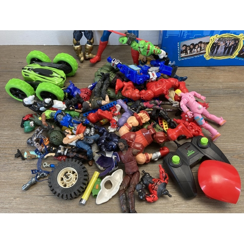 321 - A collection of toys and games to include Spider-Man figurine, Thanos figurine, boxed Doctor Who Fli... 