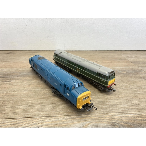 350 - A collection of Hornby and Lima 'OO' gauge model locomotives